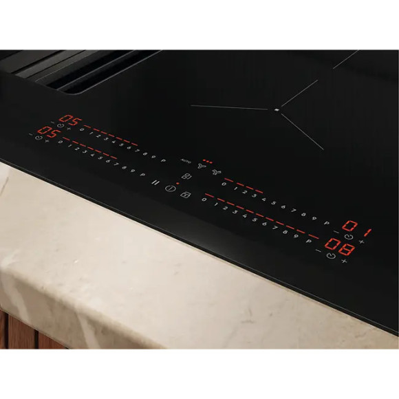 Electrolux ECC8344 (Kaitlentė su integruotu gartraukiu)